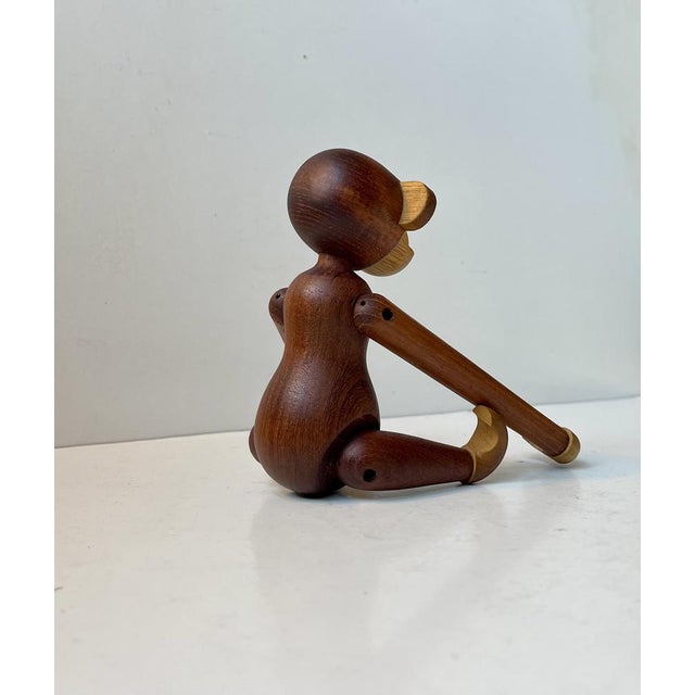 Mid-Century Modern Vintage Articulated Monkey in Teak from Kay Bojesen, 1960s For Sale - Image 3 of 7