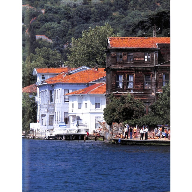 "Splendors of Istanbul Houses and Palaces Along the Bosporus" 1993 Hellier, Chris Venturi, Francesco For Sale In New York - Image 6 of 10