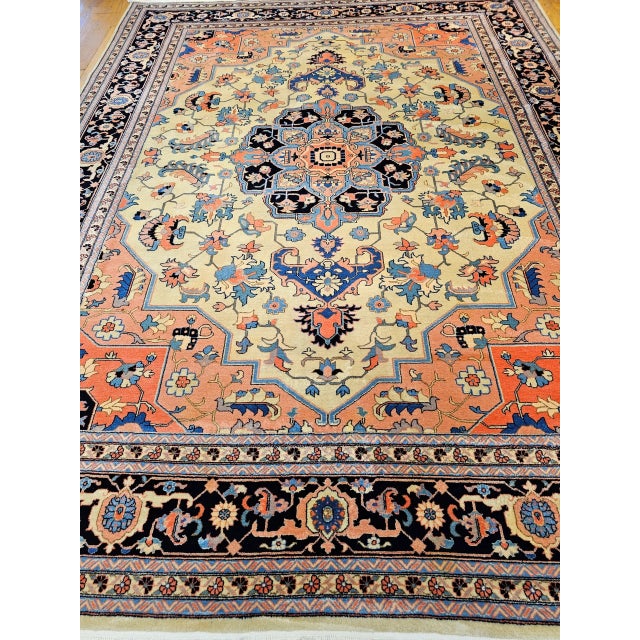 Vintage Turkish Heriz Serapi Rug, Hand-Knotted Wool, Geometric Pattern, Ivory & Blue, 9x12 For Sale - Image 13 of 17