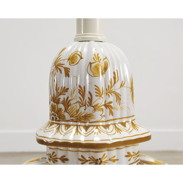 Pair of Wilshire House Porcelain Ginger Jar Table Lamps (No Shades Included) For Sale - Image 10 of 18