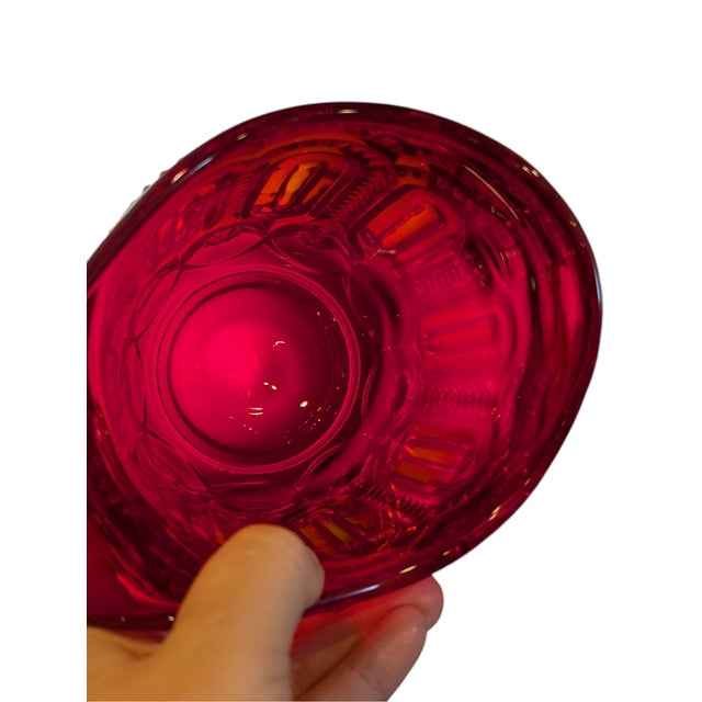 Glass Mid 20th Century Mid Century Modern l.e. Smith Ruby Red Glass Pitcher & Cup Goblet Set Moon and Stars Pattern - Set of 9 For Sale - Image 7 of 10