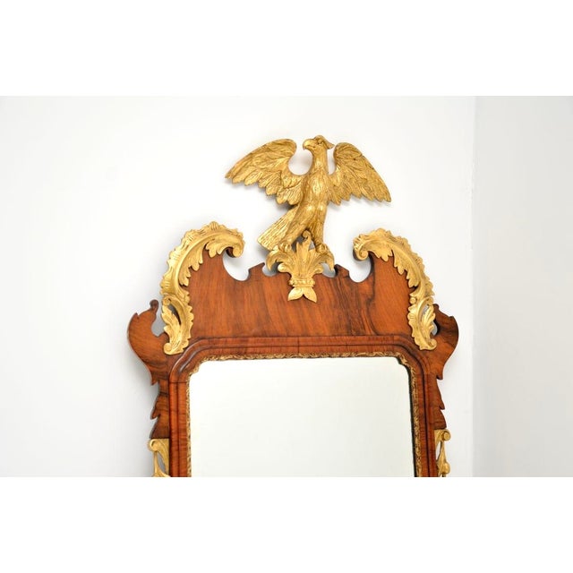 A stunning original large antique Georgian period parcel gilt mirror. This was made in England, it dates from around the...