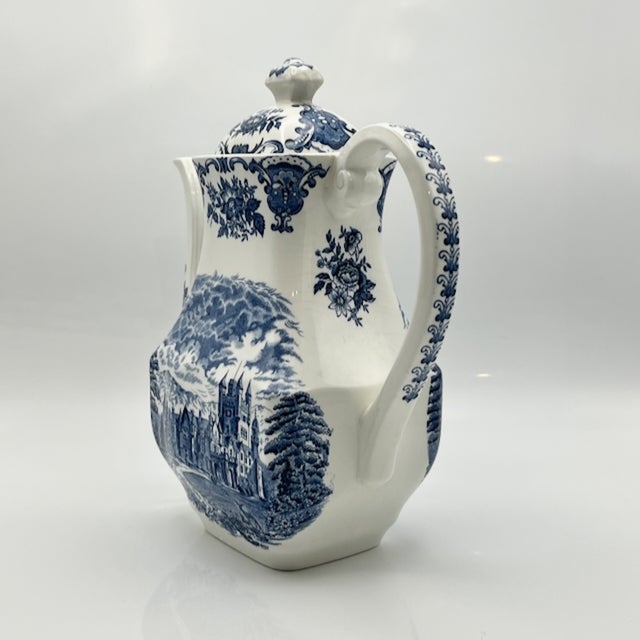 Ceramic Blue and White Royal Homes of Britain Tea and Coffee Service from Enoch Wedgwood, 1950s, Set of 20 For Sale - Image 7 of 18