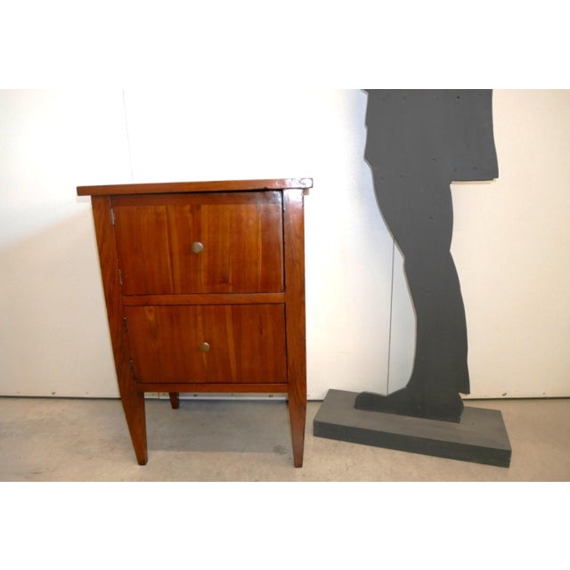 Antique Bedside Table in Walnut, 1500s For Sale - Image 5 of 13