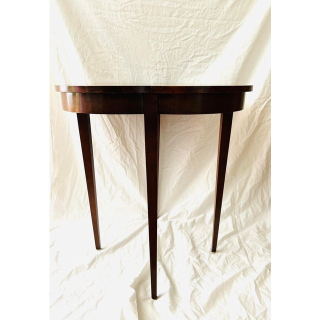 1970's Vintage Maitland Smith Inlaid Mahogany Floral Design Side Table, in very good condition. 26"D X 26.05"H