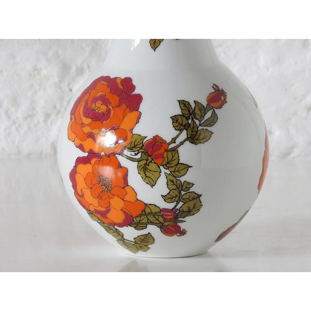 White porcelain with orange, maroon and green flowers Creation of the defunct Irún Porcelanas Bidasoa factory 70s This...