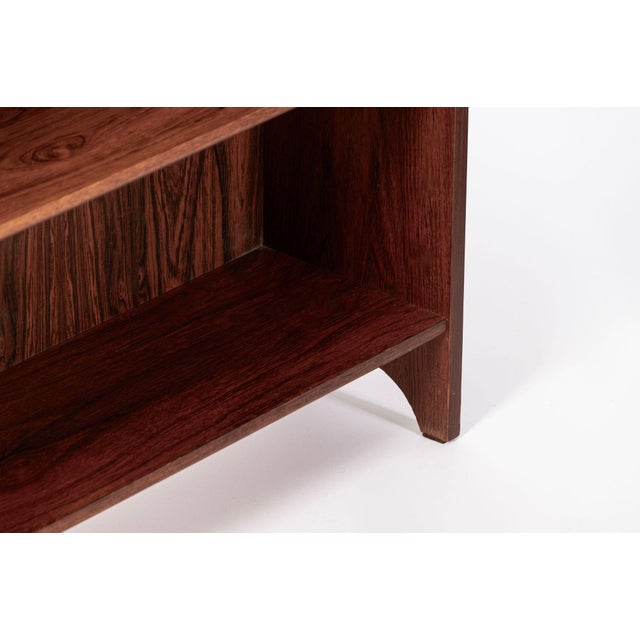 Pair of Mid Century Scandinavian Modern Tall Rosewood Bookcases For Sale - Image 10 of 18