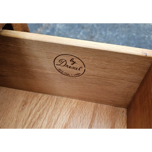 French Provincial Drexel French Provincial Style Walnut Mirrored Vanity Table With Bench - Set of 2 For Sale - Image 3 of 12