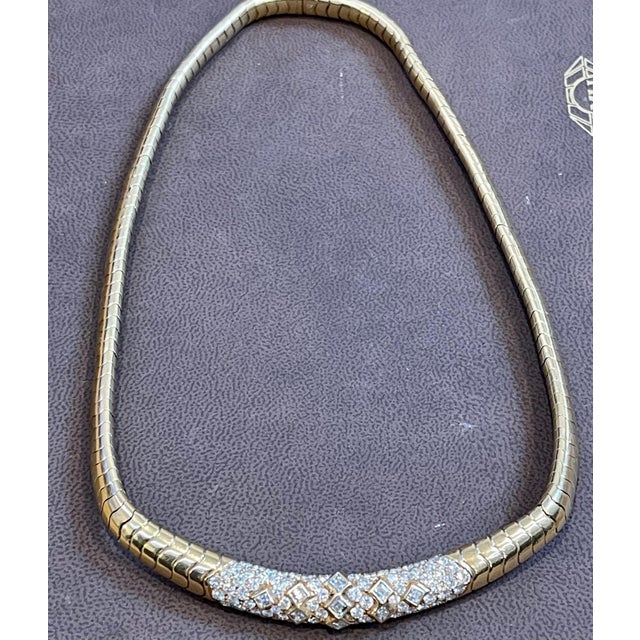 Arts & Crafts Van Cleef & Arpels 18 Kt Yellow Gold and 5.6 Ct Diamond Collar/Choker Necklace For Sale - Image 3 of 18