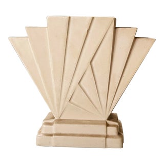 Mid 20th Century Art Deco Fan Vase For Sale