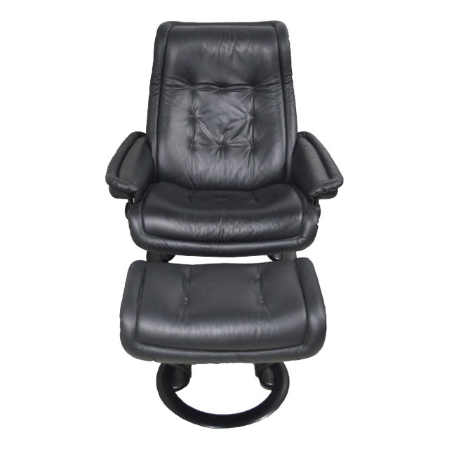 Ekornes Black Leather Stressless Lounge Chair With Ottoman For Sale