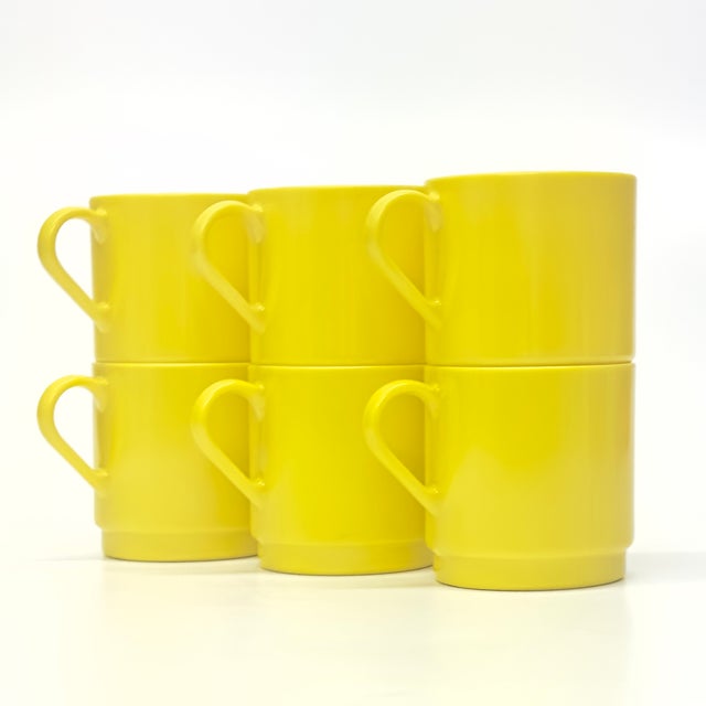1970s Yellow Melamine Oblique Dinnerset by P M C - Place Settings for 6 / 16 Pieces For Sale - Image 10 of 13