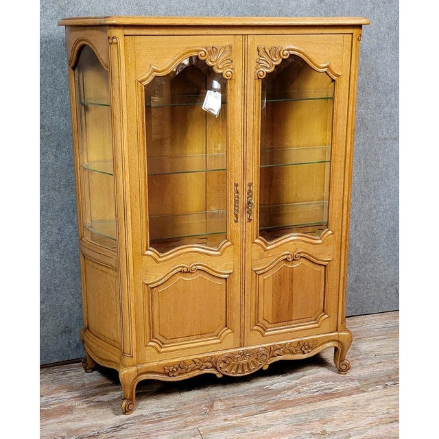 Louis XV Style Curved Display Cabinet in Light Oak, 1950s For Sale - Image 3 of 7