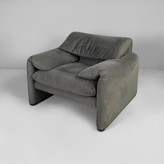 Modern Italian Maralunga Chair by Vico Magistretti for Cassina, 1970s For Sale - Image 18 of 18
