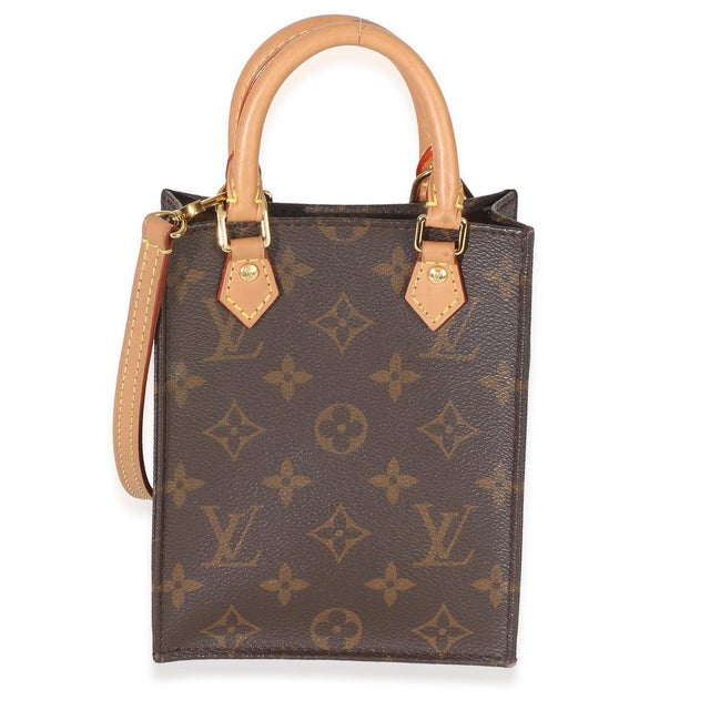 Item #: 154886 Interior Material: Canvas MSRP: 2,000 Features Interior: Single slot pockets. Dimensions: 5.25 x 6.75 x 2...