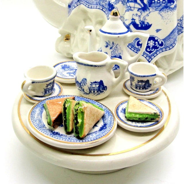 1990s Paul Cardew Blue Willow Tea Table Teapot, Limited Edition