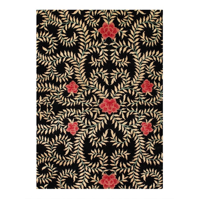 Here is an exciting and appealing antique Oriental carpet – an antique Art Deco rug that was designed and woven in China...