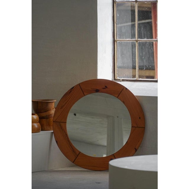 Large Round Wall Mirror in Pine attributed to Glasmäster Markaryd, Sweden, 1960s For Sale - Image 9 of 16