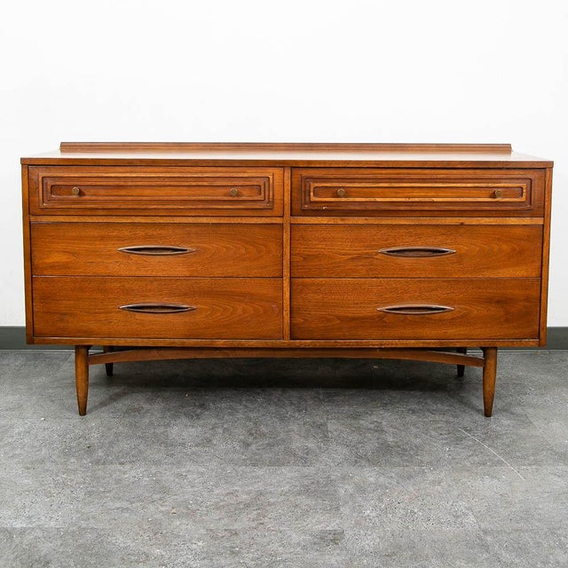 Mid-Century Modern Mid Century Modern Dresser Credenza Broyhill Sculptra Brazilia 6 Drawer MCM For Sale - Image 3 of 10