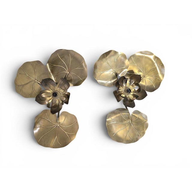 Gilt Brass Lotus Leaf Wall Sconce in the style of Maison Jansen, 1970s For Sale - Image 4 of 9