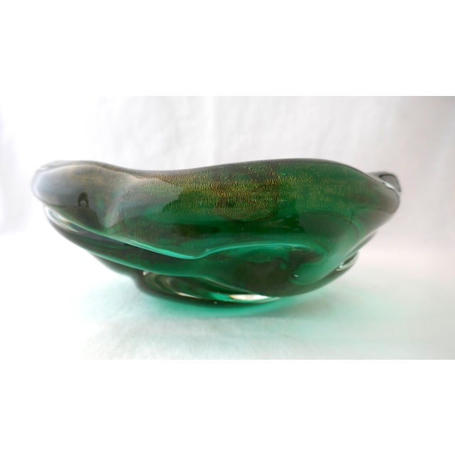 Archimede Seguso MCM Murano Art Glass Archimede Seguso Emerald Green Large Bowl Gold Leaf Flake For Sale - Image 4 of 15