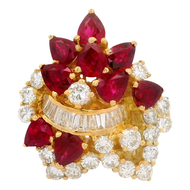 Ruby Diamond 18k Yellow Gold Cluster Cocktail Ring, Size 8 For Sale