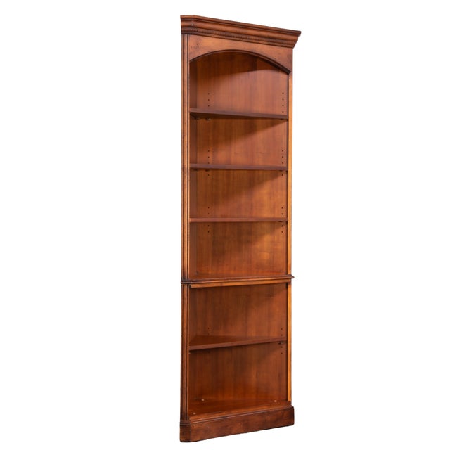 1990s Hekman Cherry Finish Corner Storage Cabinet / Bookcase | Model 5330-2446 | Open Shelving Sides + Enclosed Center | Excellent Condition For Sale - Image 14 of 18