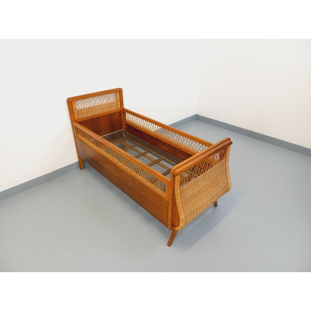 Vintage Baby Cot in Oak and Rattan, 1960s-1970s For Sale - Image 12 of 17