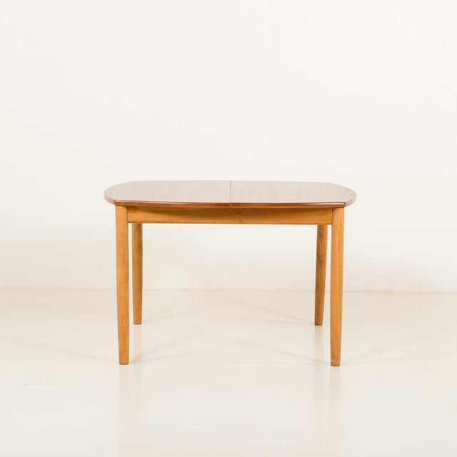 Fristho Mid-Century Modern Teak Table with Hidden Leaves by William Watting for Fristho, 1950s For Sale - Image 4 of 18