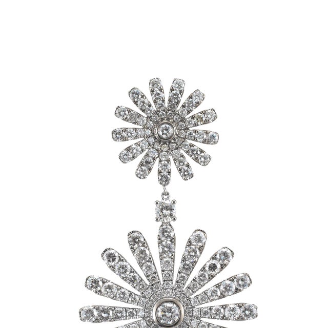Early 21st Century 18k White Gold 13.00ctw Round Cut Diamond Sunburst Double Eschle Dangle Earrings, Pair For Sale - Image 5 of 8