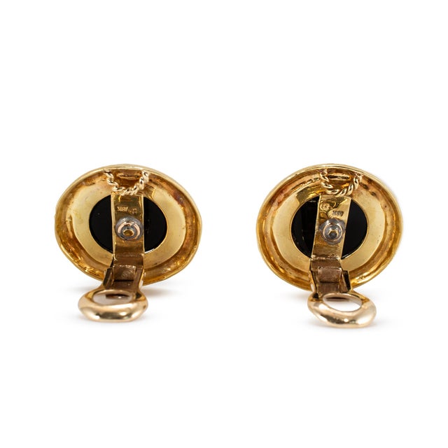 Vintage Oscar Heyman and Bros. 18k Yellow Gold Onyx Diamond Clip on Earrings, A Pair For Sale In Houston - Image 6 of 9