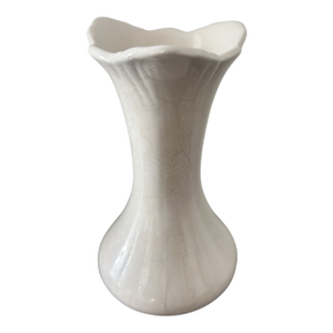 Vintage Shawnee Pottery Attributed White Vase – Ruffled Rim Opalescent Glaze Mid-Century American Art Pottery