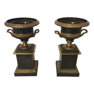 Cassolette in Gilded Chiseled Bronze, 19th Century, Set of 2 For Sale