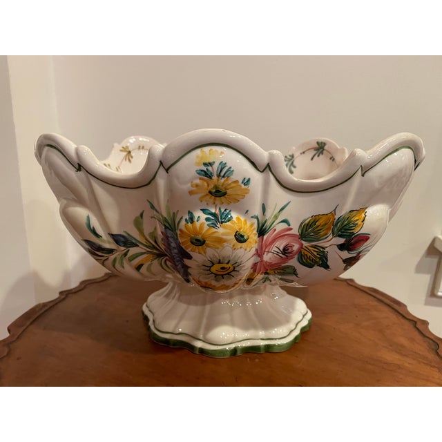 Late 20th Century Large Vintage Bassano Italy Hand-Painted Majolica Pedestal Centerpiece Bowl – Flora Fenton Import For Sale - Image 5 of 10
