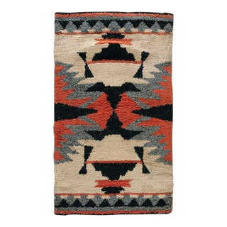 Sublime Tan Beige Color and Harmonic Desing Antique American Hooked Rug For Sale