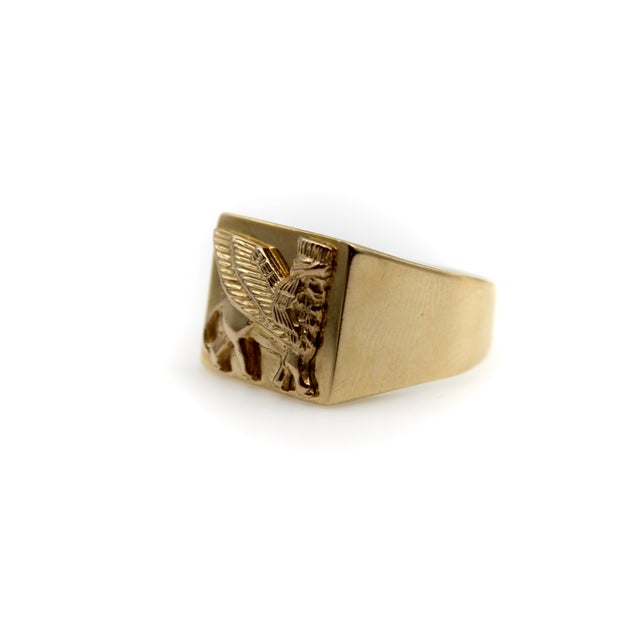 1980s 1980s Vintage 18k Gold Lamassu Men’s Signet Ring, Size 12.75 For Sale - Image 5 of 10