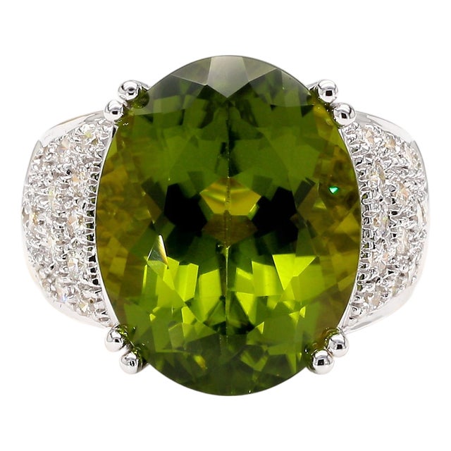 21.8 Carat Oval Green Peridot & Diamond 18k Gold Cocktail Ring, Size 7 For Sale