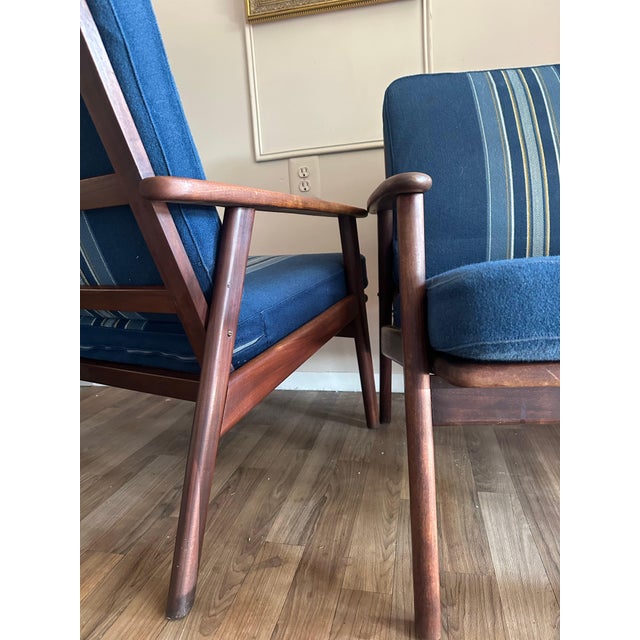 Pair of Danish Modern Teak Lounge Chairs in the Style of Hans Wegner, Denmark, Circa 1960s For Sale - Image 4 of 6