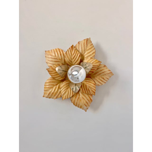 Vintage Flower Wall Sconces in Beige Painted Metal, France, 1970s, Set of 2 For Sale - Image 6 of 7