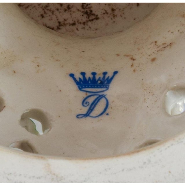 Green Large Lidded Porcelain Vase on Stand, Dresden, Germany, 1920s For Sale - Image 8 of 10