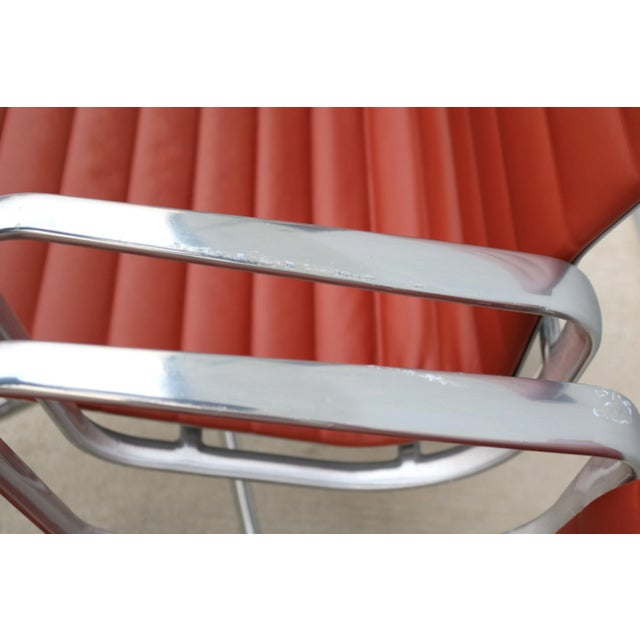 MCM Herman Miller Eames Aluminum Group Terra Cotta Leather Management Chair For Sale - Image 11 of 12