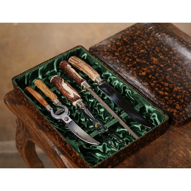 Traditional Mid Century German Carved Antler 4-Piece Carving Set For Sale - Image 3 of 10