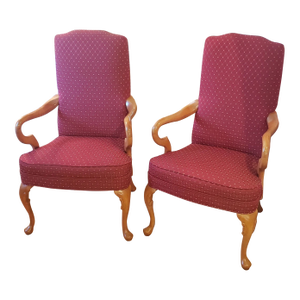 Set of 2 Beautiful Vintage Gooseneck Chairs