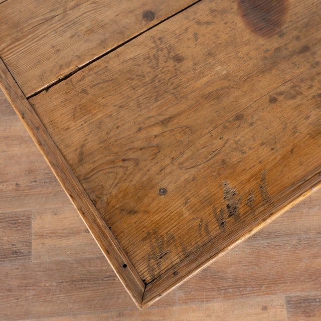 Early 19th Century Early 19th Century Swedish Red Pine Side Table With Single Drawer For Sale - Image 5 of 10