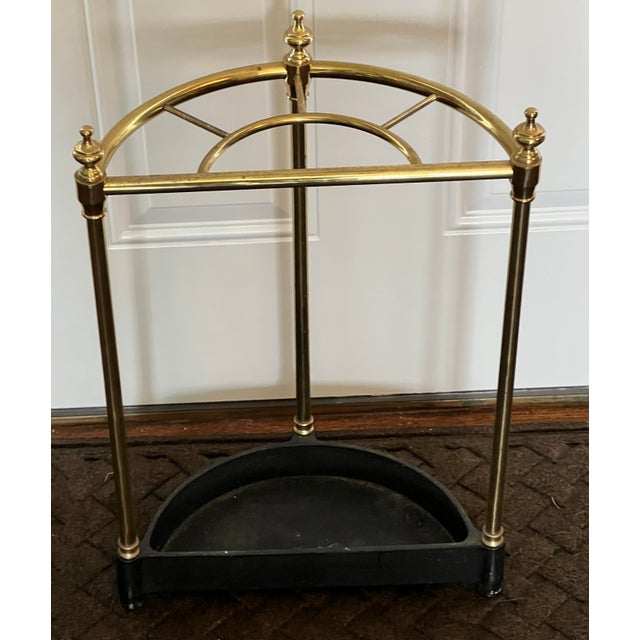 Vintage Brass Umbrella Stand With Black Base | English Traditional Cane Holder | Mid Century Hall Stand For Sale - Image 4 of 7