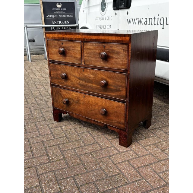 Small Georgian Mahogany Chest of Drawers For Sale - Image 5 of 13