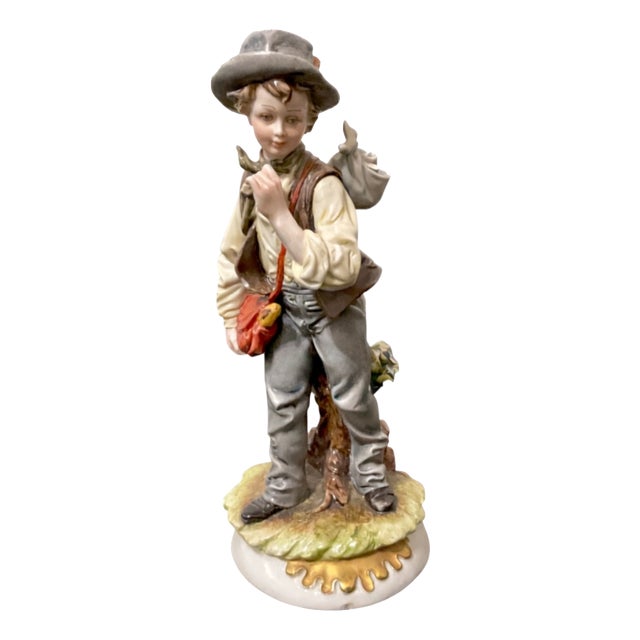 Vintage Young Traveler Boy with Bindle Satchel Figurine in Hand-Painted Porcelain from Kings, 1940s For Sale