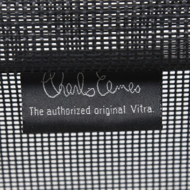 EA-117 Office Chair in Black Mesh by Charles Eames, 2000s For Sale - Image 16 of 17