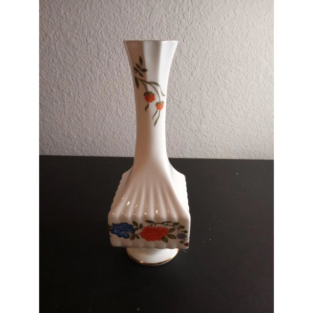 Contemporary Ainsley England Hand Painted Bone China Decorative Vase For Sale - Image 3 of 6