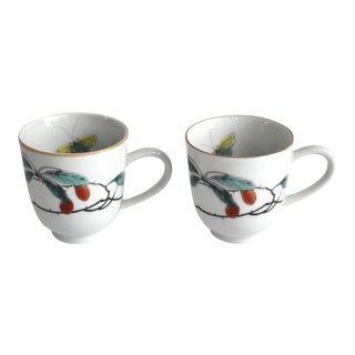 Mottahedeh "Famille Verte" Coffee Cups - a Pair For Sale